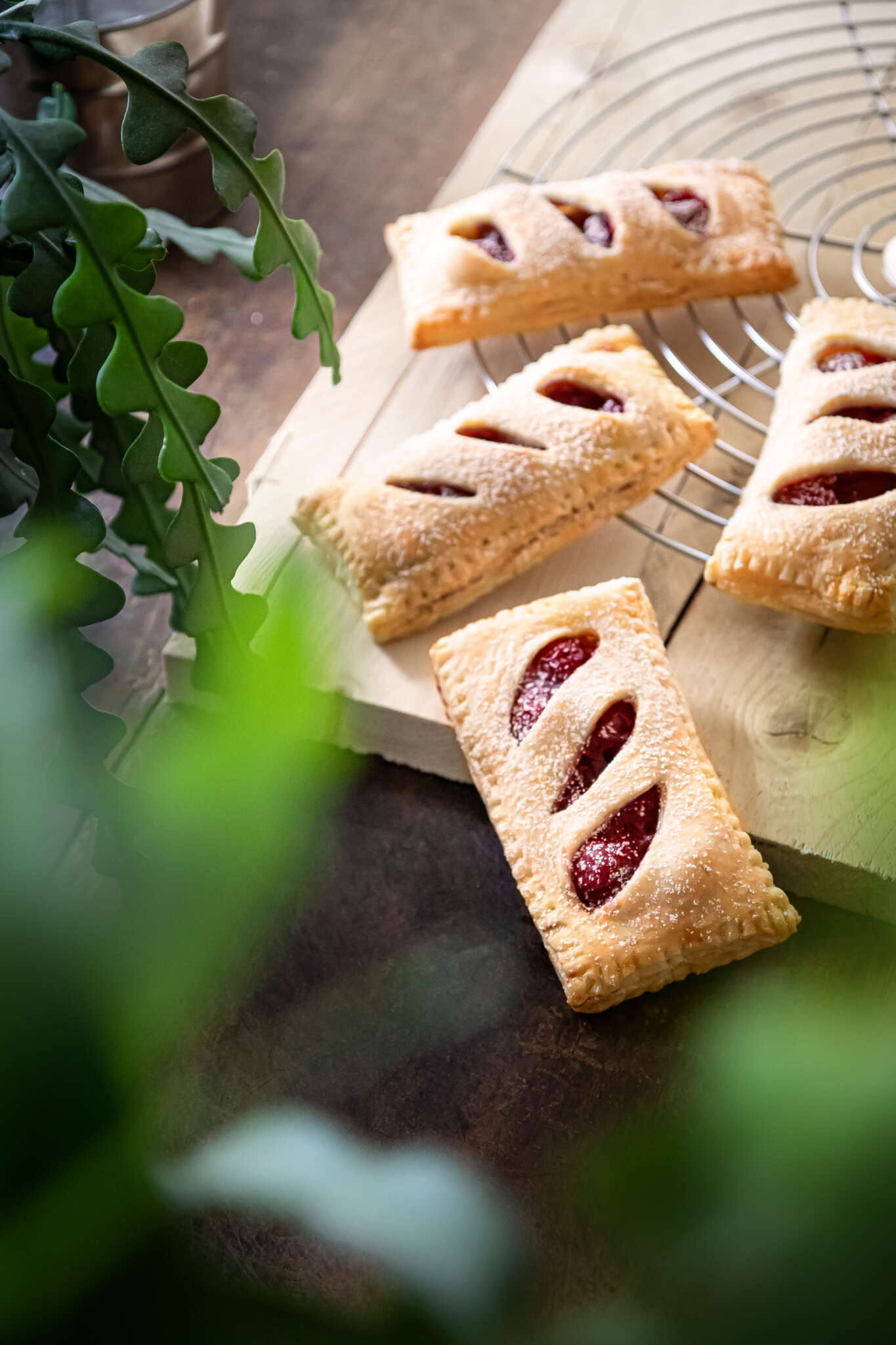 Marzipan-Kirsch-Taschen — Kuchenstickel